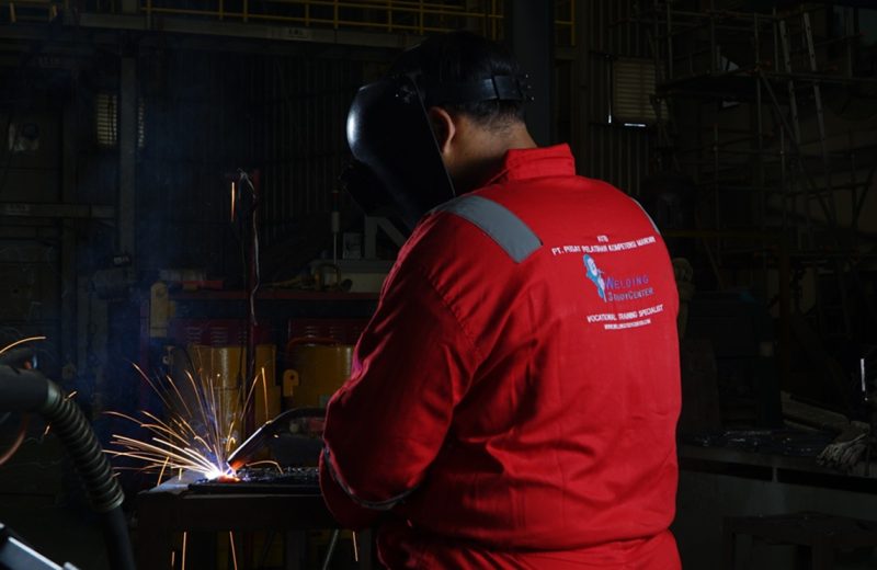 Sertifikasi Welding Internasional di PPKM Training