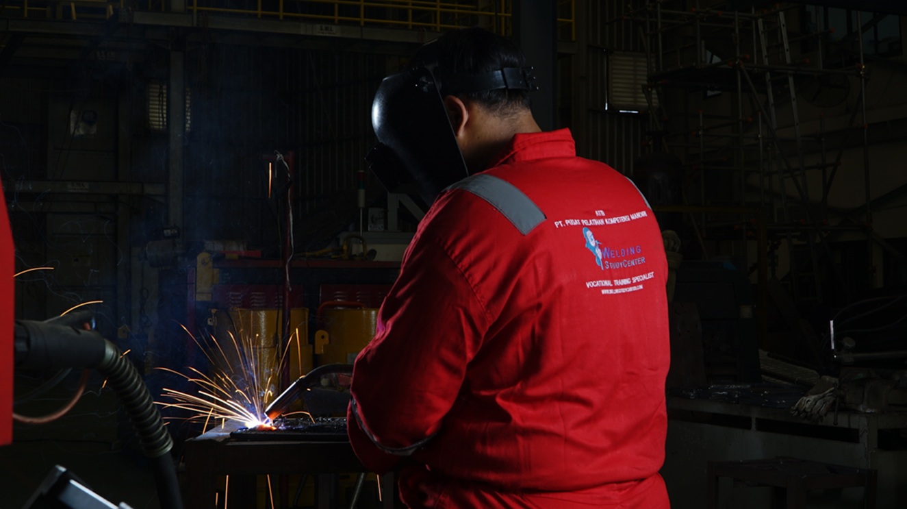 Sertifikasi Welding Internasional di PPKM Training